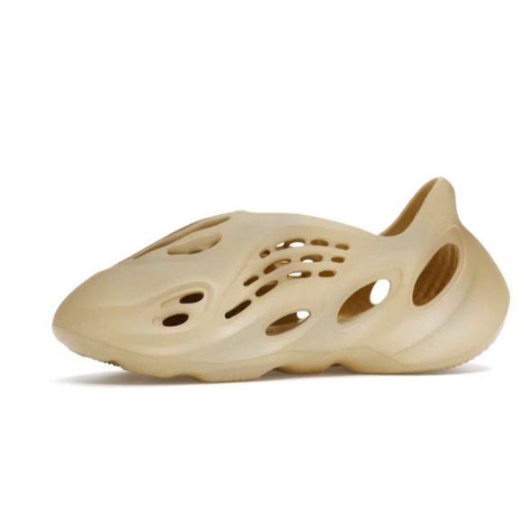 NIB ADIDAS MEN'S YEEZY FOAM RUNNER DESERT SAND SIZE 9 STYLE GW3354 SOLD OUT! - Picture 2 of 13